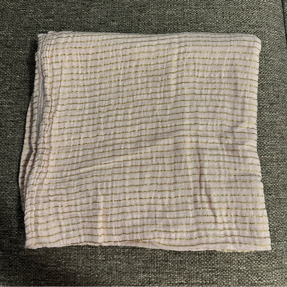 aden and anais baby swaddle blanket - pink and gold stripes
